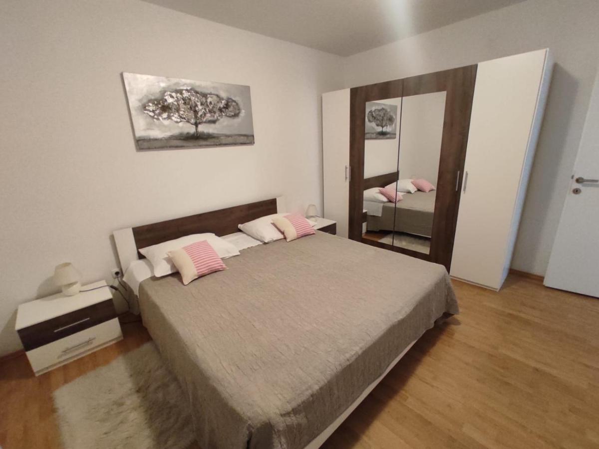 Apartmani Dominik Zadar Exterior foto